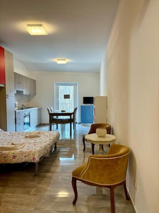 Apartamento Loft In Fiera Varzi Exterior foto